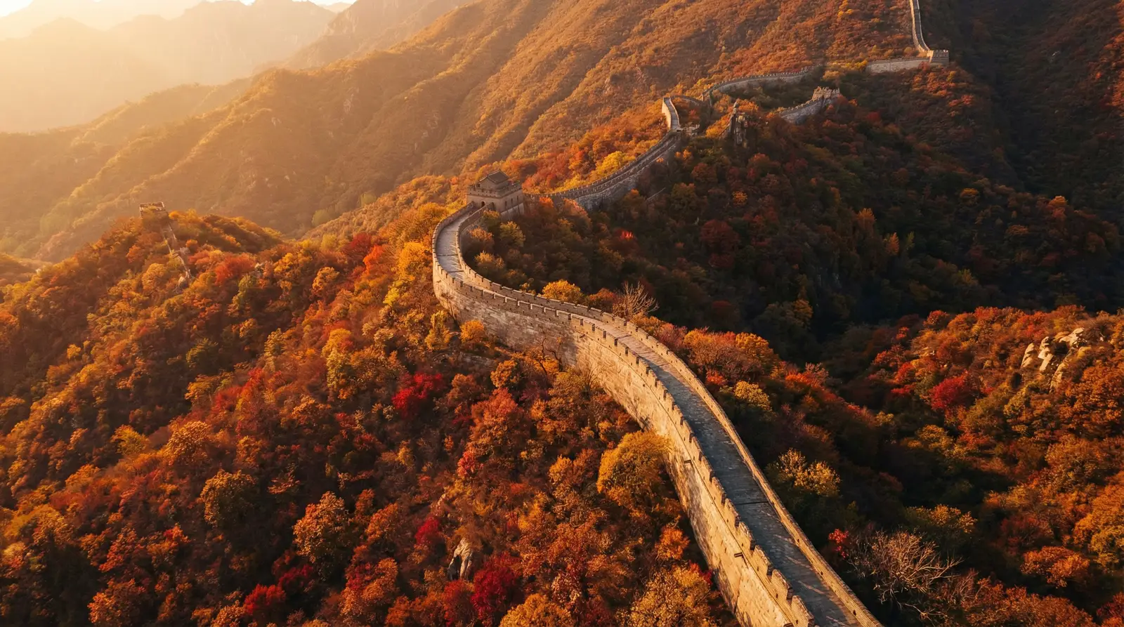 清纯校花的使用手册 秋日长城航拍全景